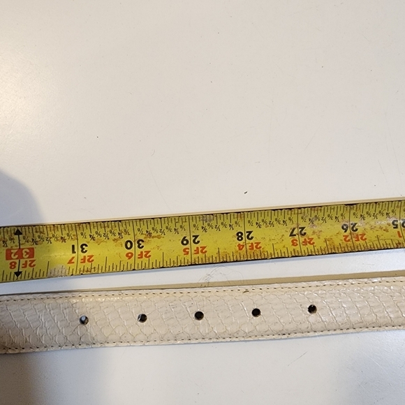 Women's Cream Genuine Sneak Leather Gold Tone Bucklet size M - Picture 10 of 11